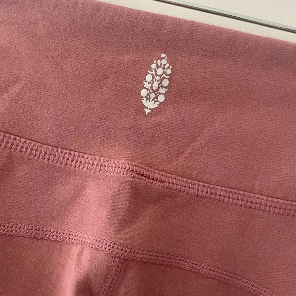 Free People Movement Virgo Mauve Cropped Leggings‎ - Image 2