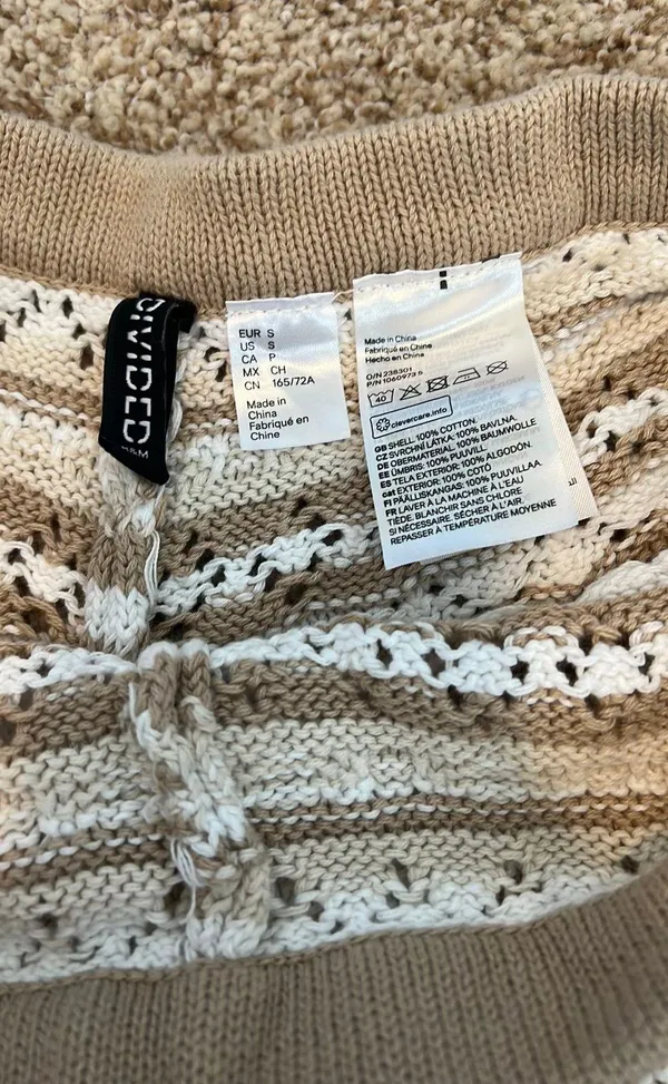 H&M Tan and White Knit Shorts - Image 3