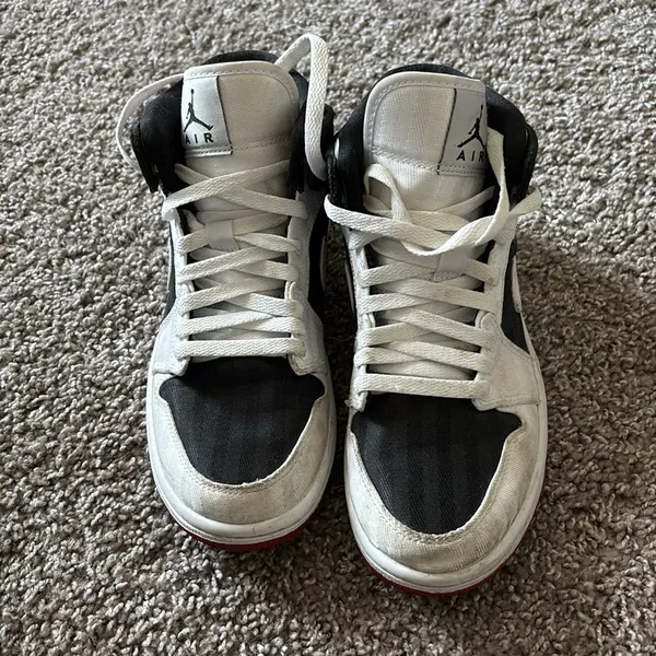 Air Jordan mid sneakers - Image 2