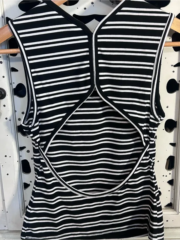NWT Wild Fable Women’s Black White Striped Sleeveless Tank Top Size S - Image 7