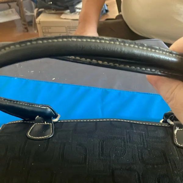 Black Handbag with a touch Of class - Image 5