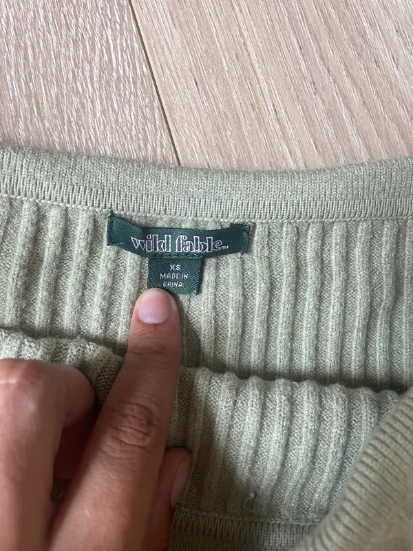 Wild Fable Light Green Off the shoulder cropped long sleeve - Image 3