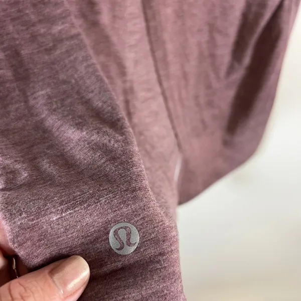 Lululemon‎ Open Back Split Hem Workout Top Heathered Plum Purple Short Sleeve - Image 7