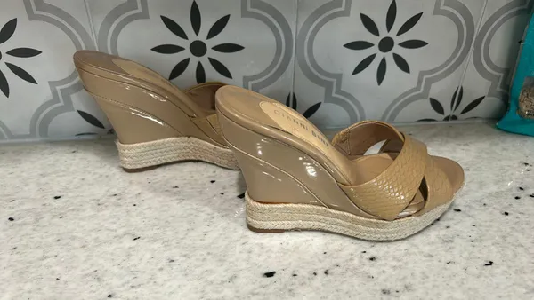 Gianni Bini Platform Wedge Heel Sandals Size 6 - Image 4
