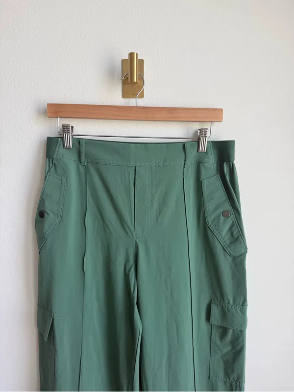 Athleta Vienna Cargo Pants Women 12 Vineyard Green Utility Hiking Travel Stretch - Image 3