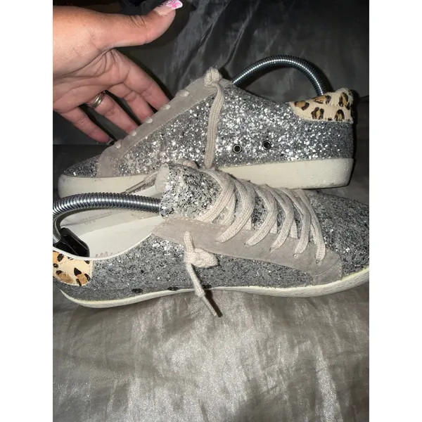 Mi.iM Silver Glitter Star Sneaker Leopard Low Top Womens 9 Y2K Glam Sparkle - Image 5