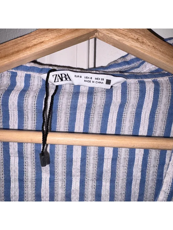 ZARA NWOT $59 Woman’s S Blue and White Striped Button-Up Blouse Size Small - Image 3