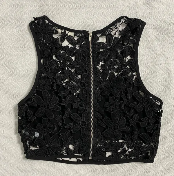 Lush Clothing Lace Crop Top - Image 3