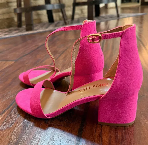 Pink heels Size 6 - Image 3