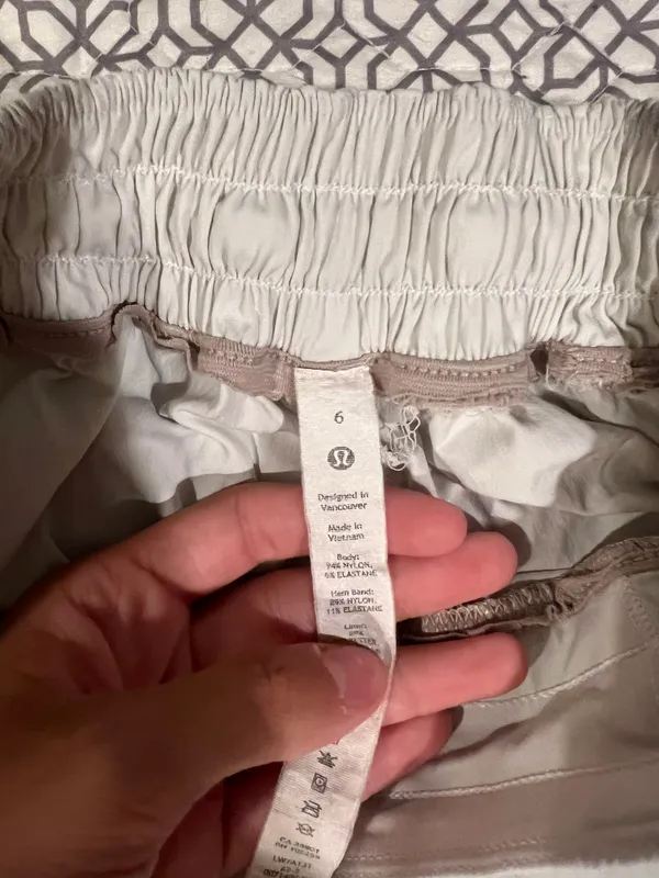 Lululemon Hotty Hot Short 2.5” - Image 3