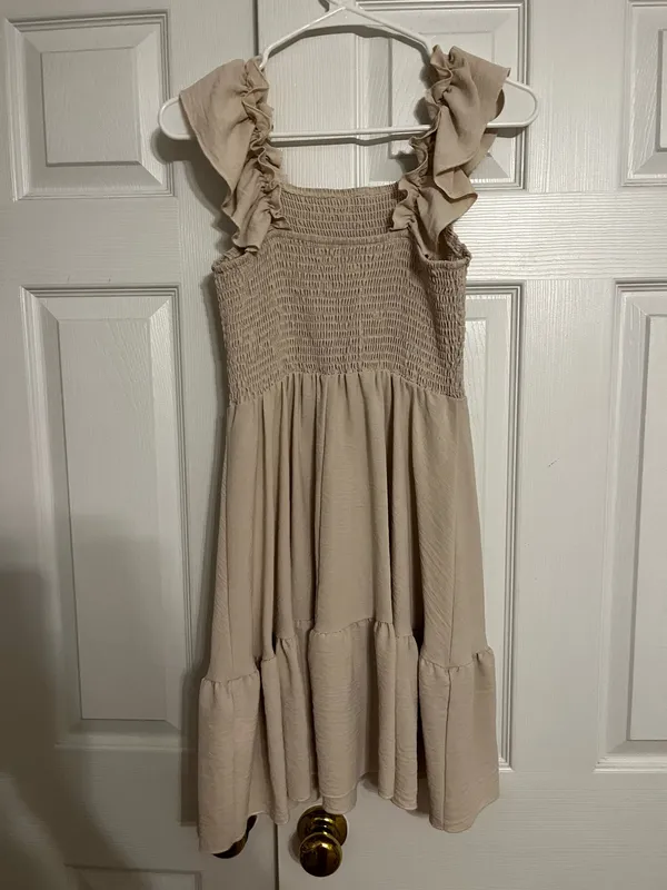 Amazon Beige Dress - Image 4