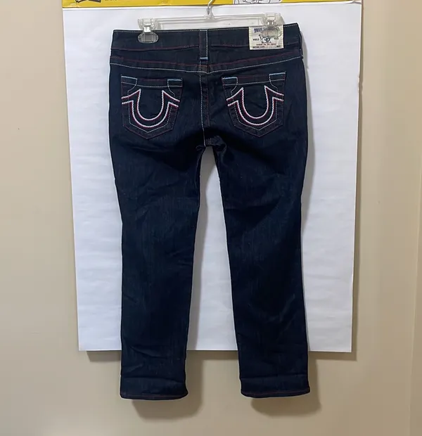 WLHJ58FE2 Americana Chain Dark Rinse Rolled Capri Jeans $209 EUC 28 - Image 2