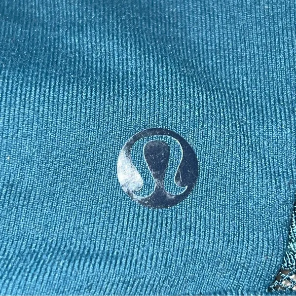 Lululemon Athletica Women’s Deep Blue Tank Top w/Teal Built in Bra-Size 8 - Image 10