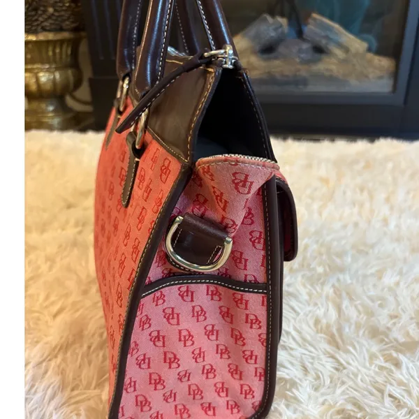 Vintage Dooney & Bourke DB Monogram Purse Bag Top Handle Pink Red Leather‎ Trim - Image 5