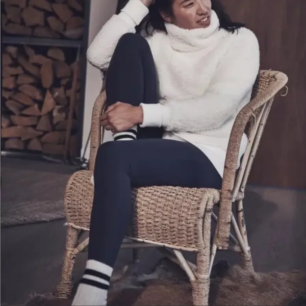 Athleta Nirvana Sherpa Funnel Neck Sweatshirt Size XS‎ - Image 3