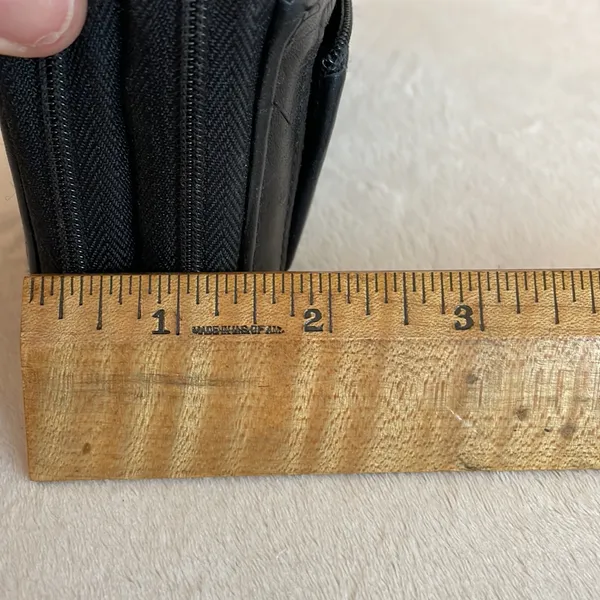 Buxton Black Leather Zip - Image 8