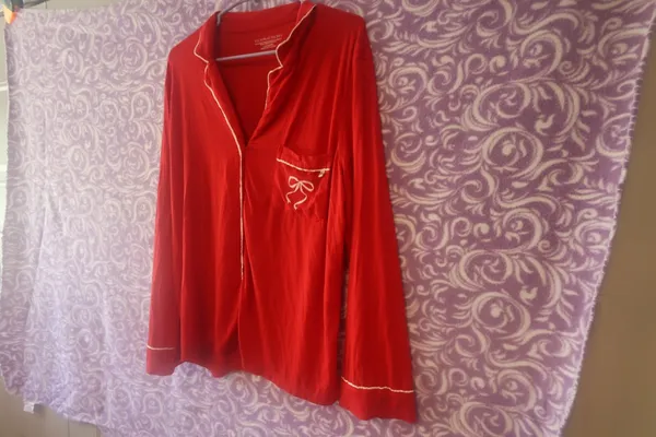 Victoria's Secret modal blend bow pj pajamas button down top with pocket Christmas long sleeve in red size large. - Image 2