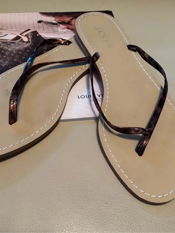 J. Crew Beige Flip Sandals with Tortoiseshell Straps - Image 2