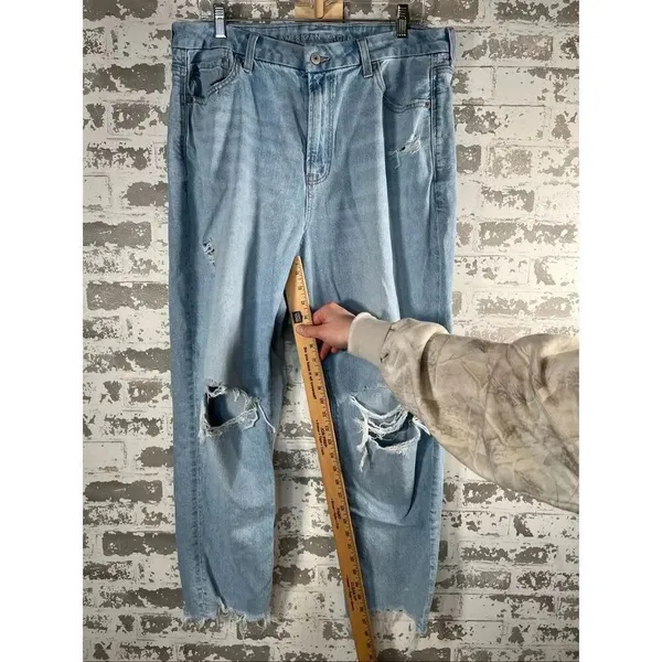 American Eagle | women curvy mom jeans distressed denim - Image 4