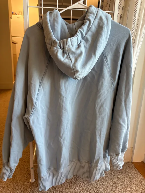 American Eagle Sweatshirt - Image 4