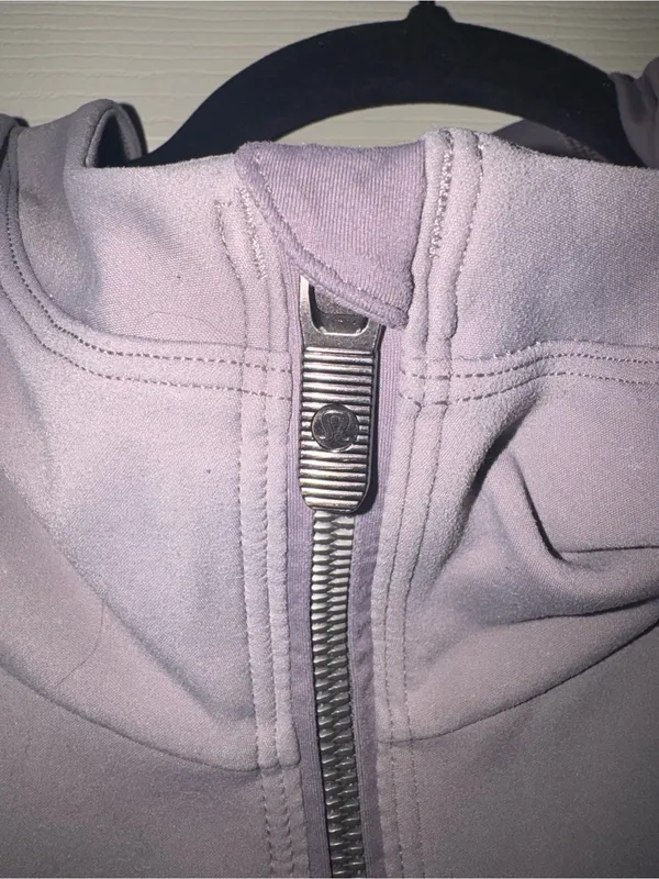lululemon athletica Women's Hooded Zip Vintage Define Jacket in Mauve Gray - Image 2