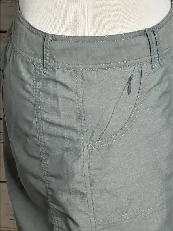 The North Face grey lightweight utility hiking shorts Size 16 gorpcore outdoors - Image 4