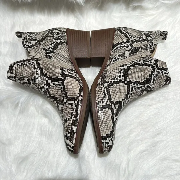 MIA Snakeskin Pointed Toe Short Heel Ankle Bootie‎ Boots Size 8. B67 - Image 4