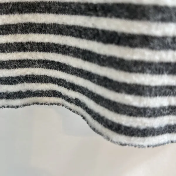 Gimmicks by BKE Long Sleeve Striped Shirt Womens M Gray Stripes Sweater T-Shirt - Image 8
