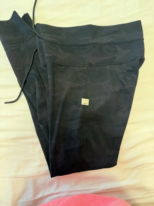 Vuori Black Camo Leggings - Image 3