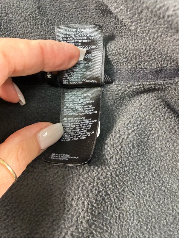 The North Face Dark Gray Teddy Jacket - Image 9