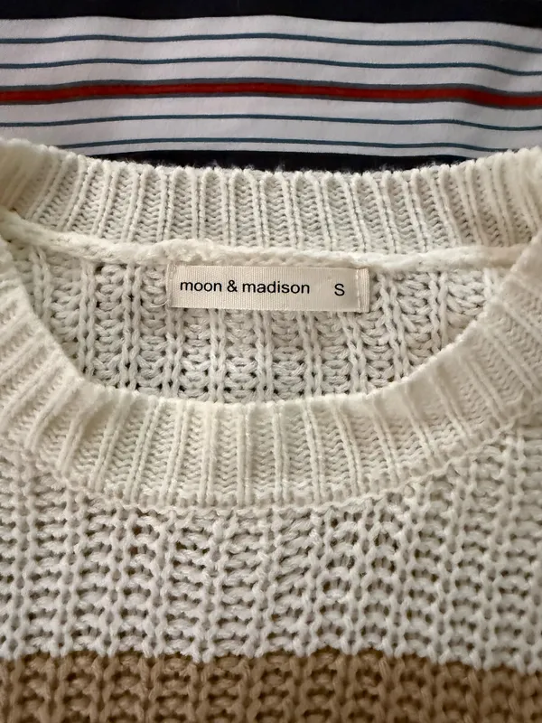 Moon & Maddison Boxy Sweater - Image 2