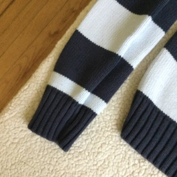 Old Navy Vintage Y2K Striped Sweater Blue - Sz Small - Image 2