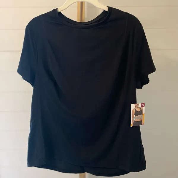 Avia Women's Black Athletic Tee Curved Seam‎ - Size Small NWT - Image 2