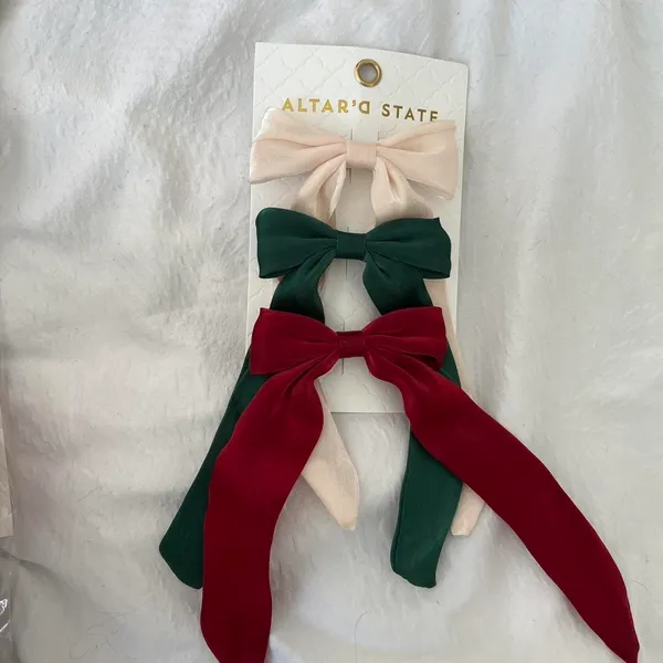 NEW Altar’d State Arula Christmas Hair Bow Pack Red White and Green NWT - Image 3
