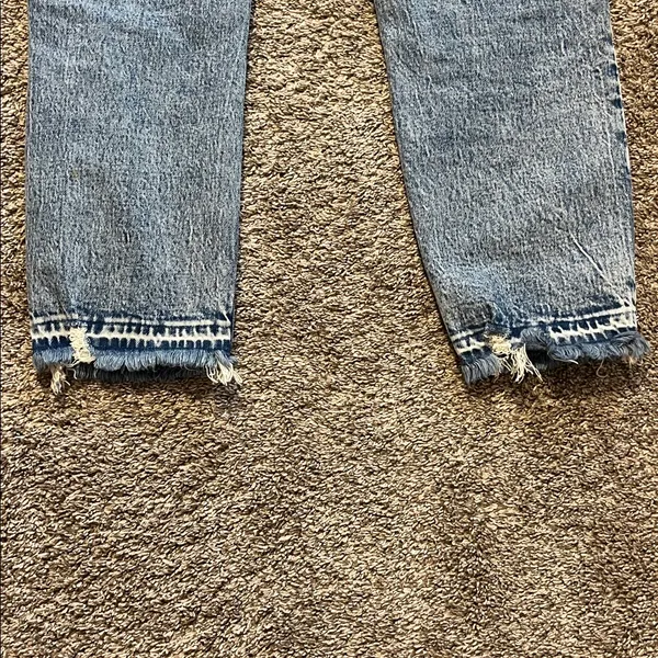 Abercrombie & Fitch Light‎ Wash Distressed Mom High Rise Jeans Size 31/12 - Image 8