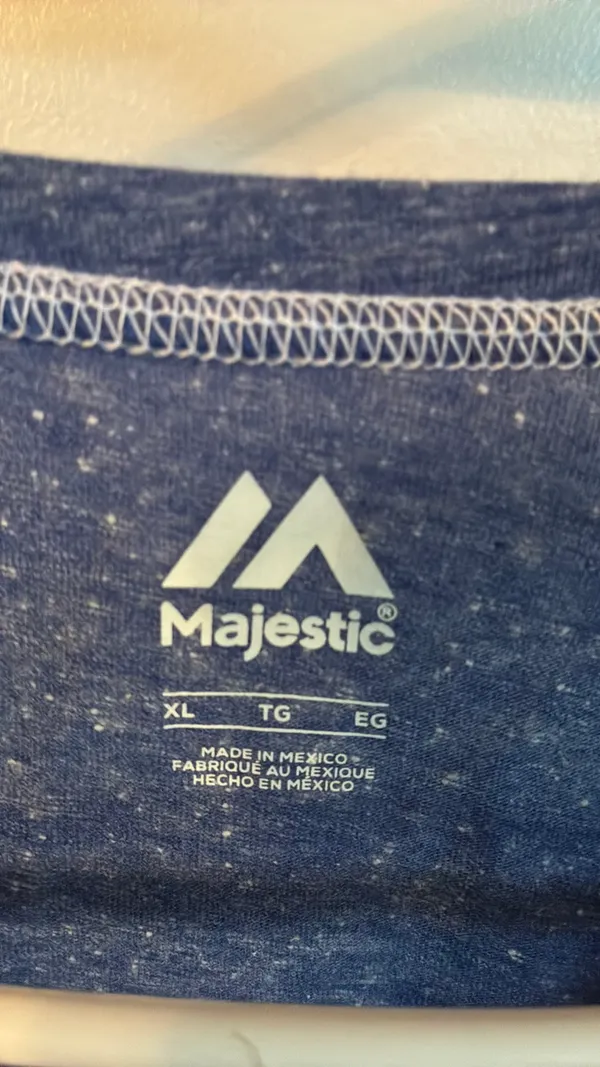 Chicago Cubs Majestic T-Shirt - Image 2