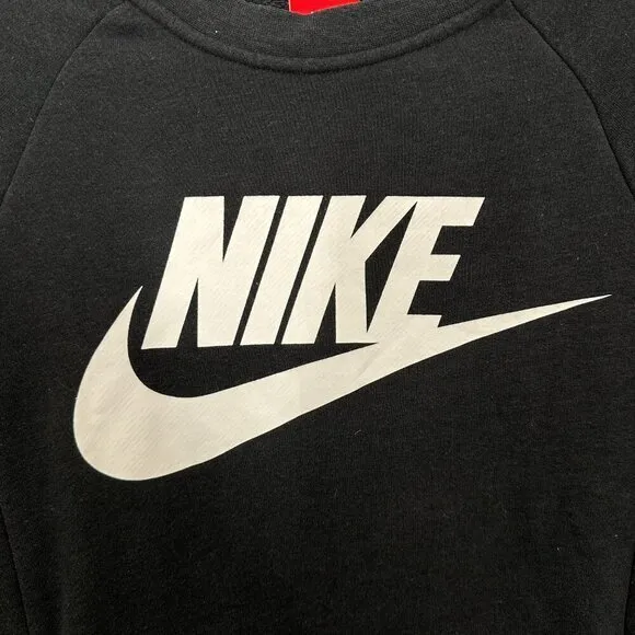 Nike Women's‎ Size XS Black Crewneck Sweatshirt Logo Pockets Casual Outdoors - Image 7