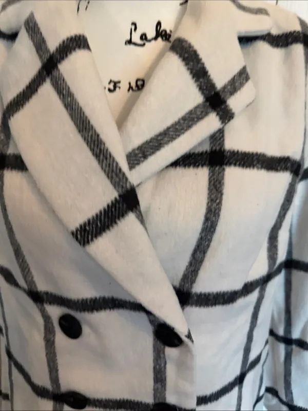 BloomChic Cream and Black Windowpane Double - Image 5