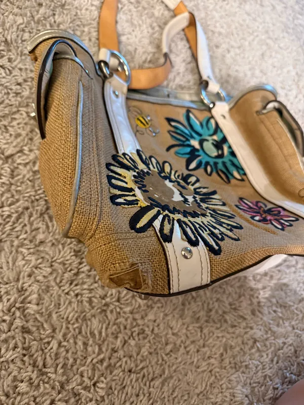 Coach Bumble Bee Handbag Straw Floral Tan White 2005 - Image 3