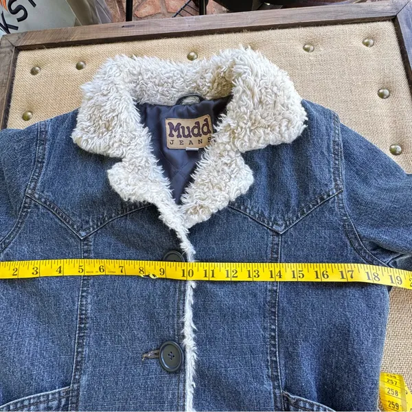 Y2K Mudd Faux Fur Trim Vintage Denim Jacket Size Medium - Image 4