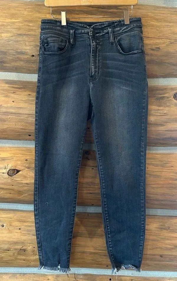 KanCan Skinny High Rise Black Jean - Image 2