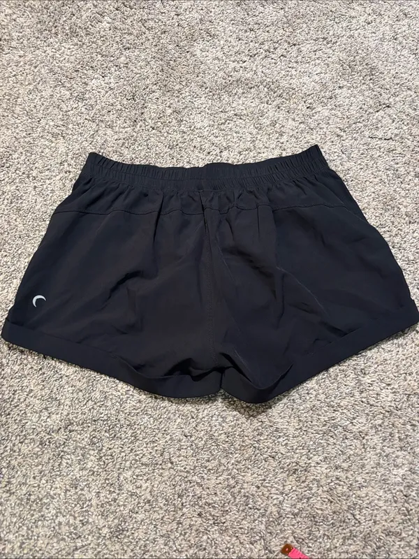 Zyia shorts size small - Image 2