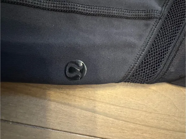Lululemon Size 2 crop leggings - 2 pairs!!! - black - Image 6