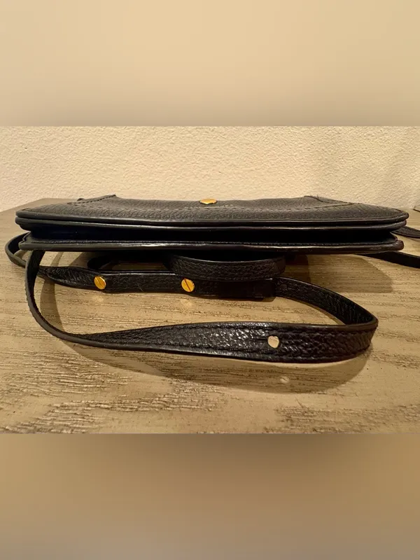 Marc Jacobs Black Pebbled Leather Crossbody Wallet with Removable Snap - Image 9
