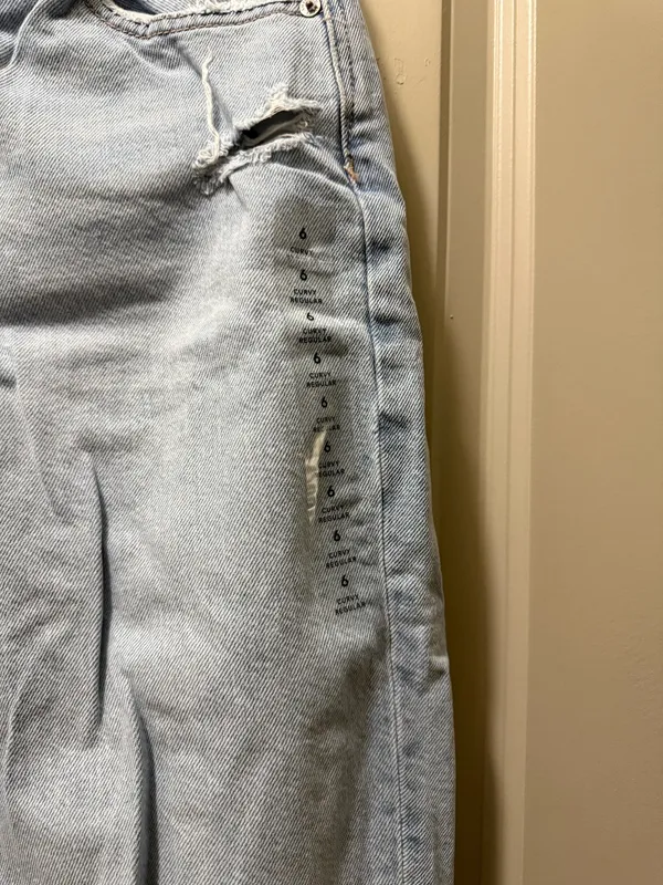 American Eagle Jeans - Image 2