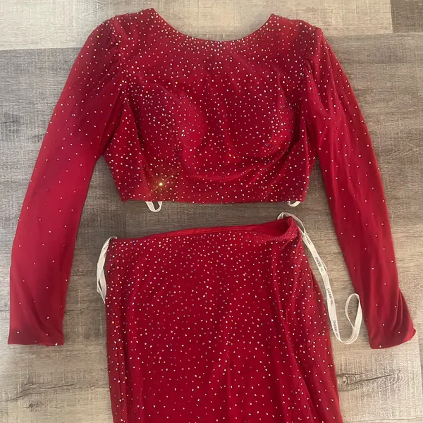 SHERRI HILL Two Piece Long Sleeve Dress with Side Slit in Ruby - Image 5