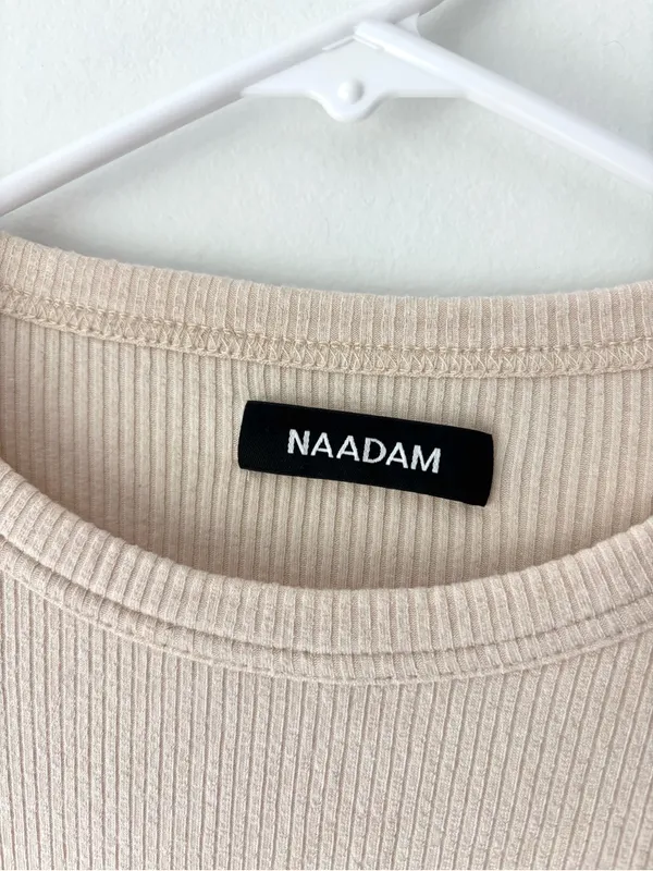 NAADAM Tan Ribbed Short Sleeve Top Cashmere Blend Slightly Cropped Loose Fit - Image 3
