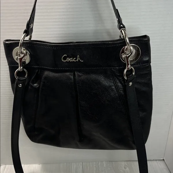 Coach Ashley Elegant Black Leather Shoulder Bag - Image 5