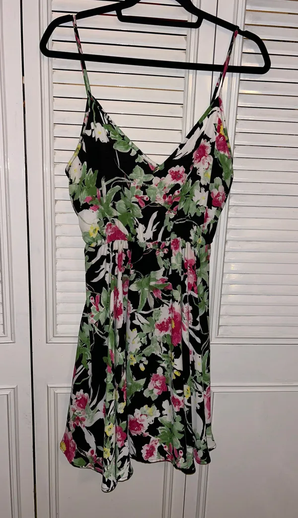 Floral Boutique Dress - Image 2