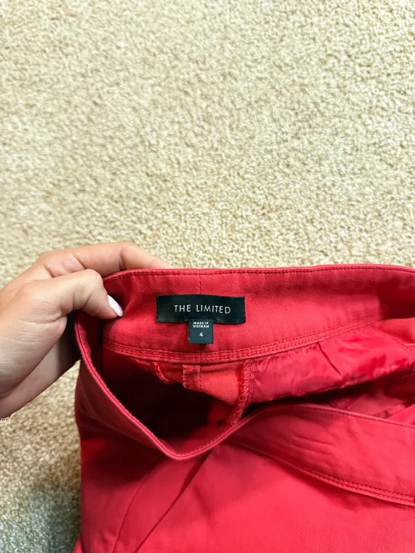 The Limited Red scallop Shorts - Image 3